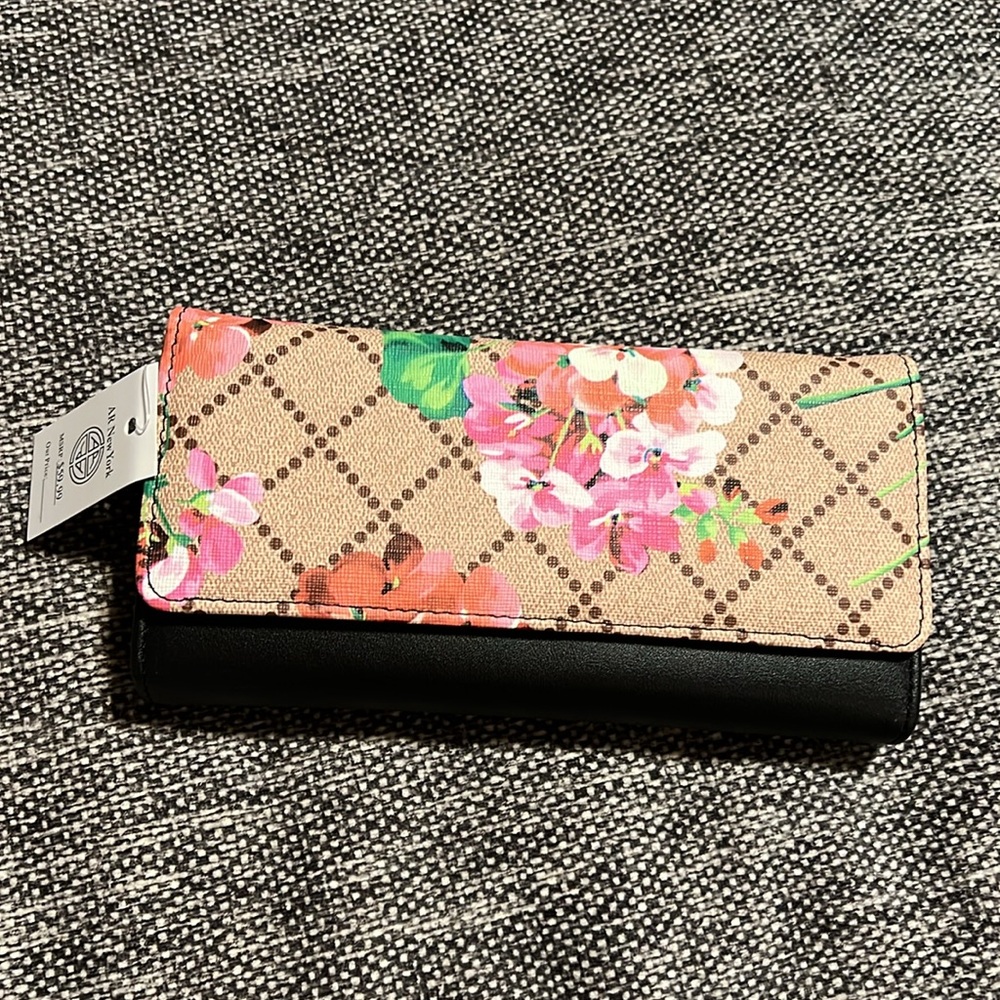 NWT AR New York Wristlet/Wallet